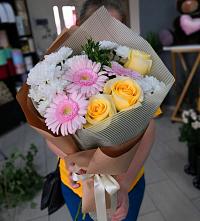 Букет цветов из:  Герберы, Розы и Хризантемы в Попово